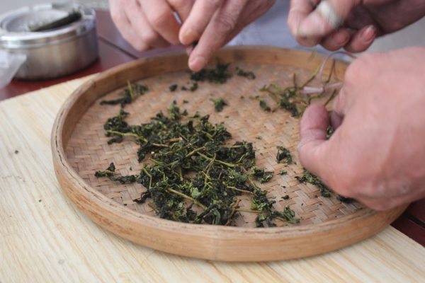 Oolong-Tee: Geschichte, Eigenschaften, Gegenanzeigen