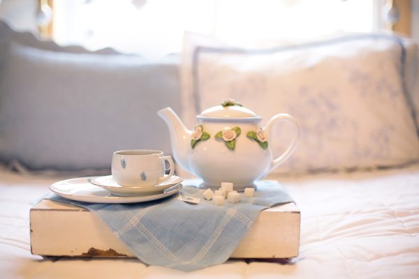 Boire du thé au petit-déjeuner : les bienfaits